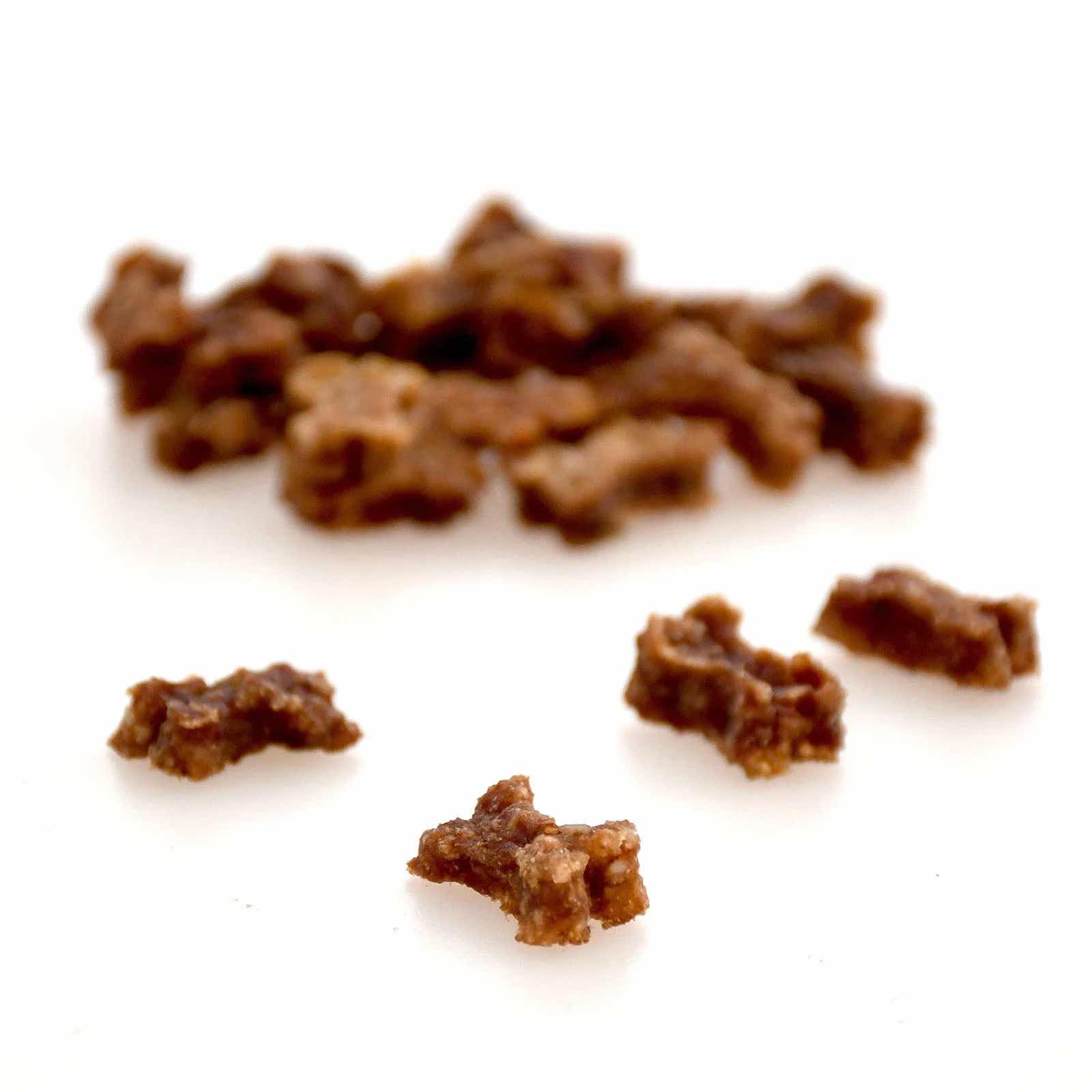 Hovězí mini pamlsky s malinami a špenátem 100g - SANA